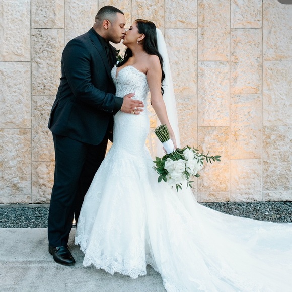 Pronovias Imelda Wedding Gown - Picture 5 of 16